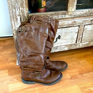 Mid rise boots size 10